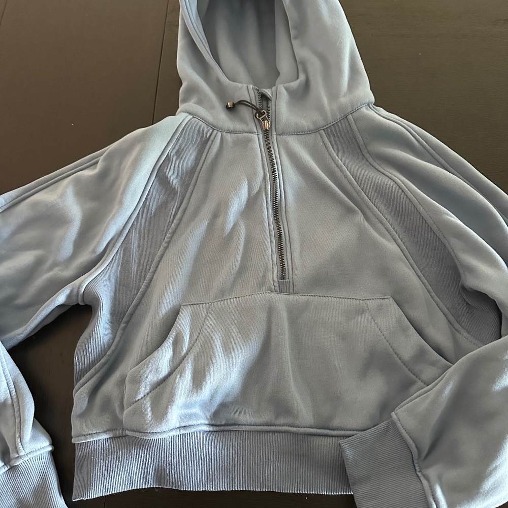 Lulu lemon light blue 1/2 zip scuba sweatshirt